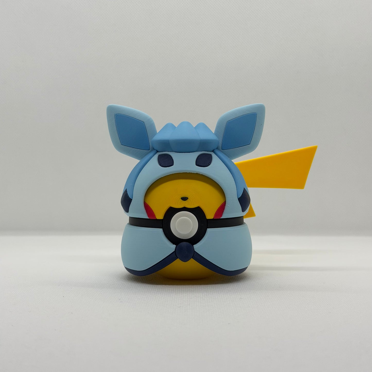 PikaPoncho Ball – 3D Gedruckter Pokéball Clicker Pikachu Poncho Series Eeveelution | PRNT&more