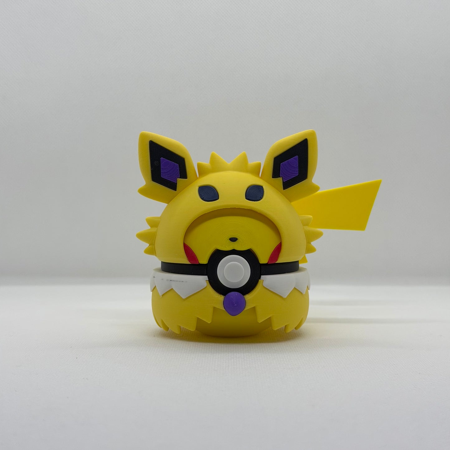PikaPoncho Ball – 3D Gedruckter Pokéball Clicker Pikachu Poncho Series Eeveelution | PRNT&more